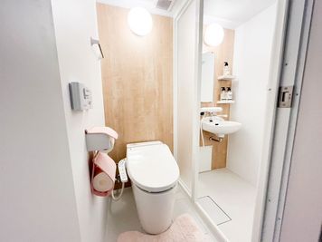 名古屋でいちばん綺麗なトレイ＆シャワールーム🚿2023年新設 - Ally(アリー)名古屋栄 Ally(アリー)名古屋栄💖栄＆矢場町5分、新築のキレイな内装の設備の写真