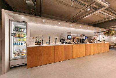 SHARE LOUNGE 亀戸 with H¹T 個室　02の設備の写真