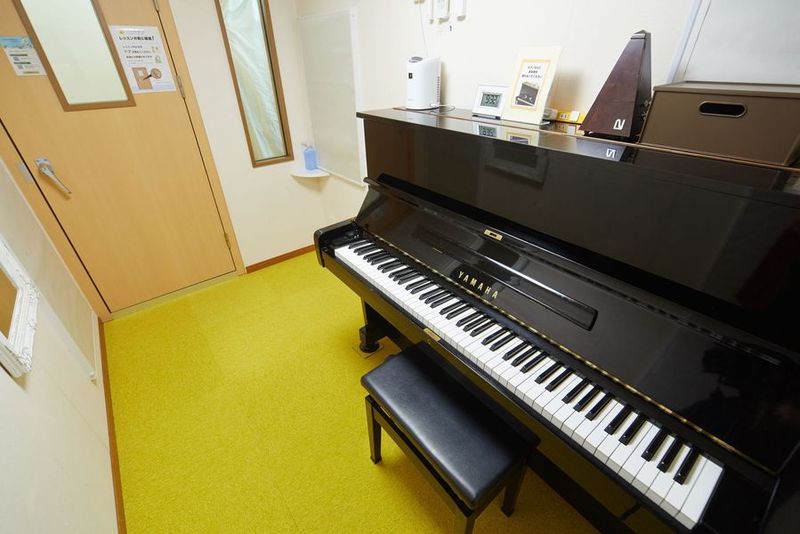 防音室２部屋【駅前１分】🎵ピアノ２台（各部屋１台） - パンテサロン【横浜センター北駅前】🎹ピアノ📶WIFI