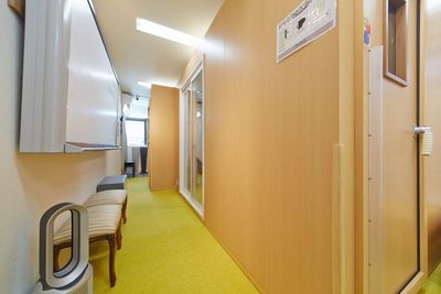 管楽器、弦楽器、歌唱、アンサンブルにも！ - パンテサロン【横浜センター北駅前】🎹ピアノ📶WIFI 防音室２部屋【駅前１分】🎵ピアノ２台（各部屋１台）の室内の写真