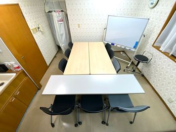 【高円寺会議室】 高円寺会議室とロビーラウンジの室内の写真
