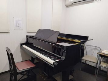 ヤマハミュージック直営教室です。ピアノ個人練習に最適なお部屋です。 - ヤマハミュージック宇都宮店　宇都宮センター