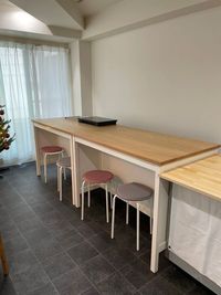アイルランドのキッチン、調理スペース - 普通食卓＿レンタルキッチンの室内の写真