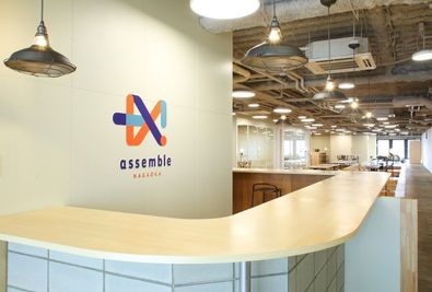 施設入口！ - assemble長岡 ご利用可能人数1～8名◆　会議室△(サンカク)の室内の写真