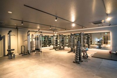 《虎ノ門駅徒歩30秒》 大人数貸切利用可！新築内装で豊富なマシン設備・Inbodyも設置！SNS動画写真撮影OK！ - Decision