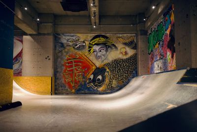 パーク内ランプスペース - DIORAMA Skate Lounge ラウンジ付きスケートパーク貸切の室内の写真