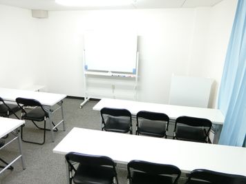 THE貸会議室☆淀屋橋 10人貸会議室4階403号室の室内の写真