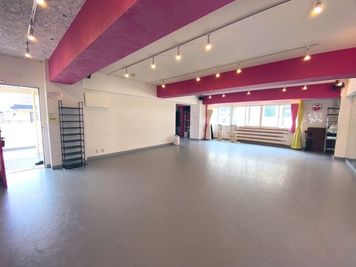 スタジオ白猫屋　経堂Ｒ店 経堂レンタルダンススタジオの室内の写真