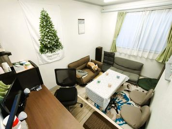 ※真ん中の茶のソファは撤去しました。m(__)m - のんびりスタイル江東 [のんびりルーム東陽町] デート/パーティ/勉強会の室内の写真