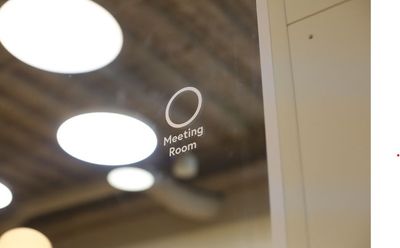 〇（マル）の可愛らしいデザイン - assemble長岡 ご利用可能人数1～10名◆　会議室〇(マル)の室内の写真