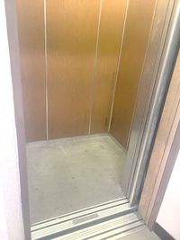 エレベーター完備 - レンタルルーム『 ふくろうの部屋 』 【３～５名様の利用】親子で安心して過ごせるスペースの設備の写真