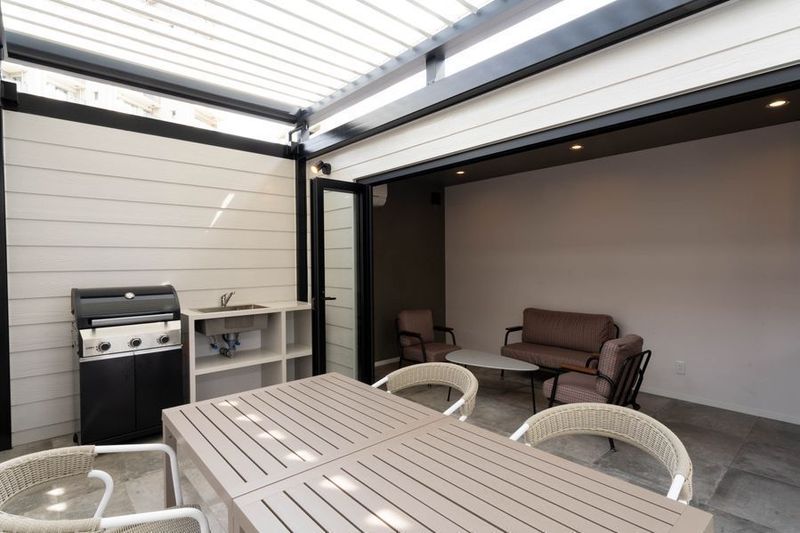 BBQキッチンB - HUBHUB新百合ヶ丘