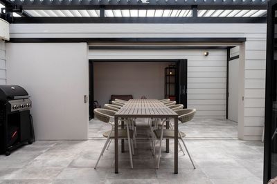 HUBHUB新百合ヶ丘 BBQキッチンBの室内の写真