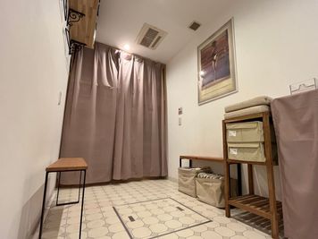 更衣室 - クロア第１スタジオ 隠れ家のような静かなレンタルスペースの設備の写真