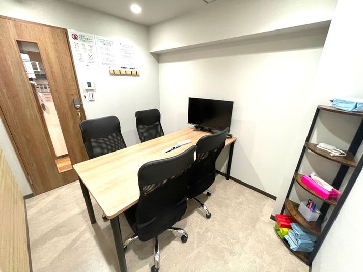 【赤坂見附駅すぐの会議室◎】4名会議室＜RoomD＞ モニター有 - いいオフィス赤坂見附2nd(旧いい会議室赤坂見附)