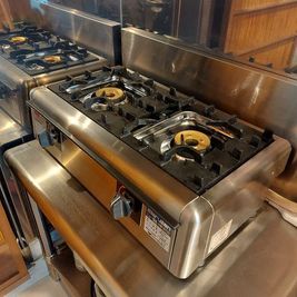 二口ガスコンロ - maruei 昭和レトロなレンタルカフェスペース・撮影会。二条城北！の設備の写真
