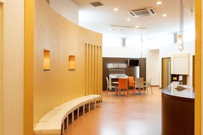 湘南モールセンター グランドピアノ防音練習室の室内の写真