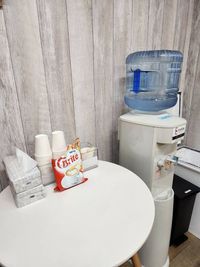 ウォーターサーバー - 【徒歩1分 駅前ビル】レンタルスペース オレンジワーク緑地公園店 【特価￥495円～】オレンジワーク緑地公園店「会議室A」の設備の写真