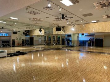 スタジオ全体写真 - ゴールドジム西葛西東京 ゴールドジム  レンタルスタジオの室内の写真