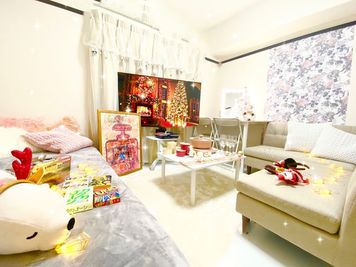 季節によって飾りをかえております - バニティー天王寺駅前 【バニティー天王寺】徒歩2分◎おうちデート♡鑑賞会♡女子会♡の室内の写真