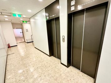 【地下1階エレベーターホール】 - TIME SHARING 竹橋 廣瀬第2ビル B1Fの入口の写真