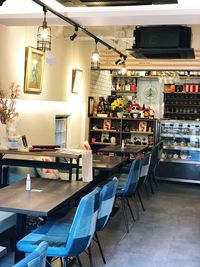 店内 - 葵禅カフェ＆バー テラス席付きデニムスタイルお洒落なカフェの室内の写真