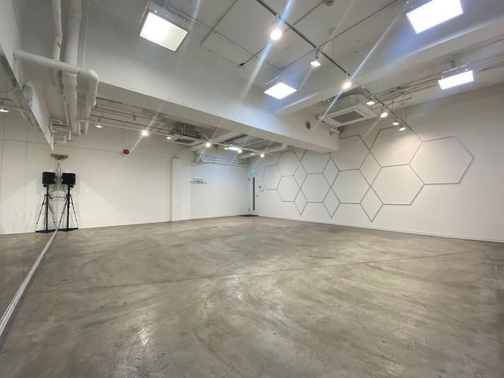 Ast - 渋谷宮下PARK レンタルスタジオ STUDIO BUZZ