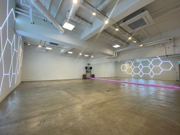 Ast - 渋谷宮下PARK レンタルスタジオ STUDIO BUZZ