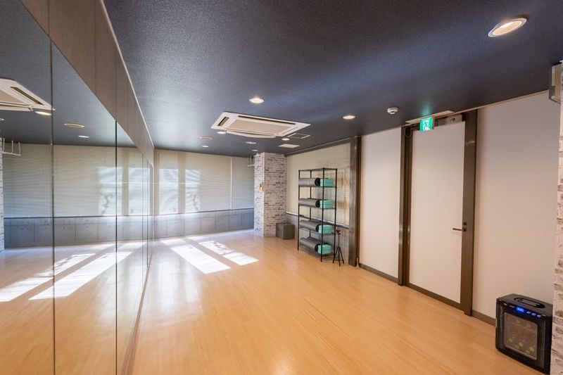 新宿で一番駅近＆最安＆広い　ダンス・ピラティス等の多目的スタジオ - スタジオOneStep＿新宿