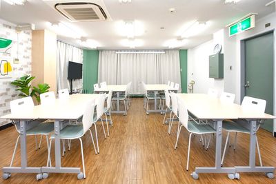 大宮駅から徒歩3分!最大40名!土足OK!飲食持込可!懇親会/ボドゲ/会議/セミナー/女子会等で利用可能!貸会議室KS7大宮室内 - 貸会議室KS7大宮 大宮駅徒歩3分！最大40名/パーティー/懇親会/ボドゲ/に最適の室内の写真