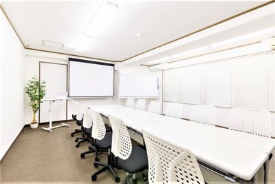 貸会議室ラミ本町 Ｒａｙ 貸会議室ラミ本町＜Ray＞の室内の写真