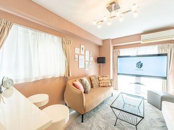 🥂ラグジュアリー空間🌃✨誕生会🎂撮影📹女子会🎀 ✨長時間がお得✨誕生日会🎂撮影📷配信📹女子会🎀の室内の写真