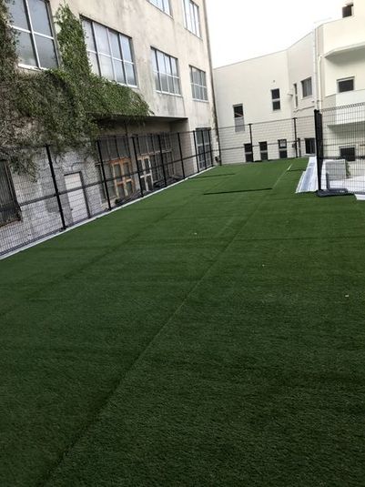 トレーニングジム付属の人工芝スペース - Trainig Studio Impress 人工芝スペース