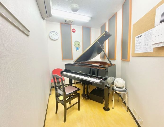 定期調律をしているヤマハのグランドピアノで練習ができます♪ - 仙台センター ヤマハミュージックジャパン仙台センターＳ３の室内の写真