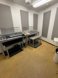 S2教室内 - ミュージックセンター堺 エレクトーン防音部屋　S2の室内の写真
