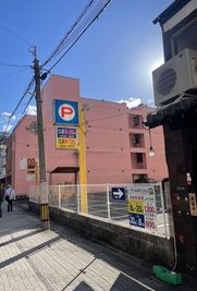 小倉駅方面側より
順路5 - 小倉アート貸し会議室 徒歩4分12名可、綺麗でテレワークに最適 最大12名、テレワーク最適スペースの室内の写真