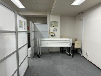 自由にレイアウト変更してご利用ください - office coma office coma【会議室】の室内の写真