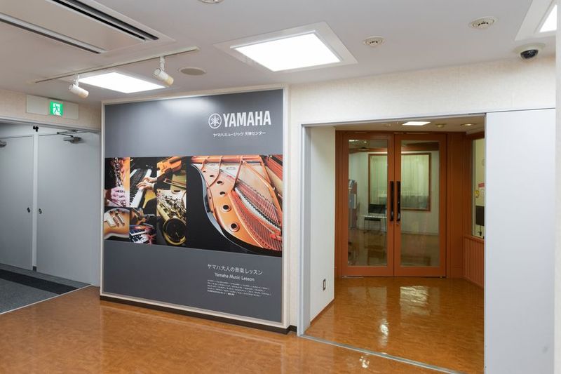 グランドピアノのレンタル部屋【S3】 - 天神センター