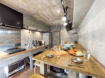 リノスぺkitchen新宿GS【新宿区】レンタルキッチン リノスぺkitchen新宿GS【最大12名】の室内の写真