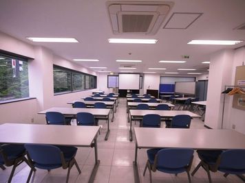 平和住宅情報センター仙台駅前店 3F　コンベンションルーム（最大30名利用可）の室内の写真