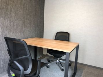 神戸駅２分！鍵付完全個室/2名利用可/明るい広々空間5.8 ㎡/100円コーヒー/デスクワーク自習室として！ - 神戸駅前コワーキングスペース Suki_ma（スキマ）