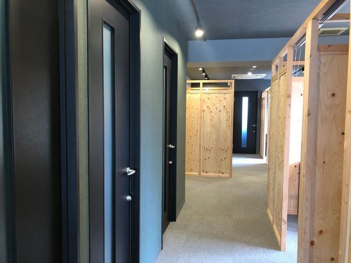 【R-11】 １名_人気の完全個室ブース_神戸駅前スキマ - 神戸駅前コワーキングスペース Suki_ma（スキマ）