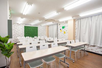 大宮駅から徒歩3分!最大40名/会議室/セミナー/研修/懇親会等 - 貸会議室KS7大宮室内 - 貸会議室KS7大宮 大宮駅から徒歩3分!最大40名/会議室/セミナー/研修/懇親会等の室内の写真