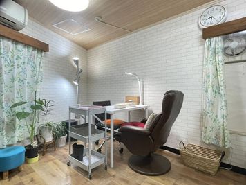 minoriba_西中洲大通り店 ネイルスペースの室内の写真