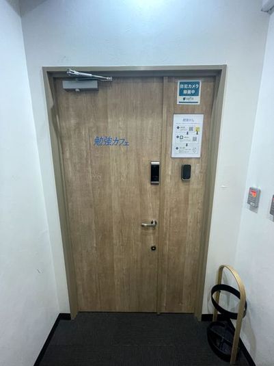 【天文館でのお仕事に最適な】ラウンジスペース・ワークスペース - 勉強カフェ鹿児島天文館スタジオ