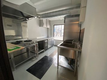 KitchenGATE日本橋浜町 厨房設備完備のレンタルキッチンの設備の写真