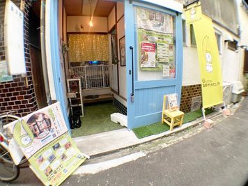 カフェの外観です♪ - なまけものカフェ （２階）簡易キッチン付きワンフロアレンタルスペースの室内の写真