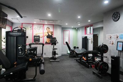 広々とした快適な空間 - セルフィットWoman24武蔵小山店の室内の写真