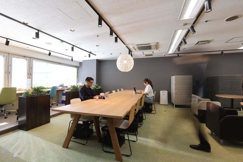 ドロップインフリー席 - コワーキングスペースcocolin