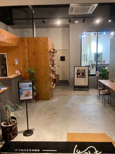 Monica 落ち着いた空間。札幌中心部でBARやカフェをお探しの方お勧め。の室内の写真